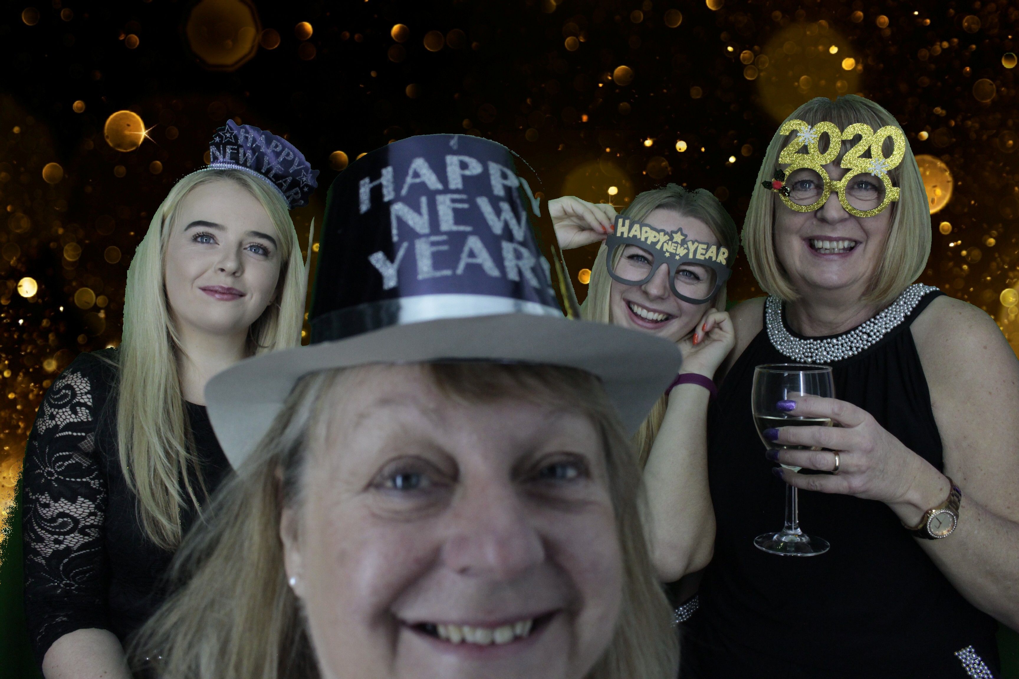 NYE Party | View more photos from the event at gallery.myphotoboothexperience.co.uk/u/MyPhotoBoothExperienceLtd/NYE-Party